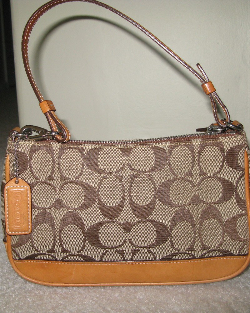 Signature C monogram fabric